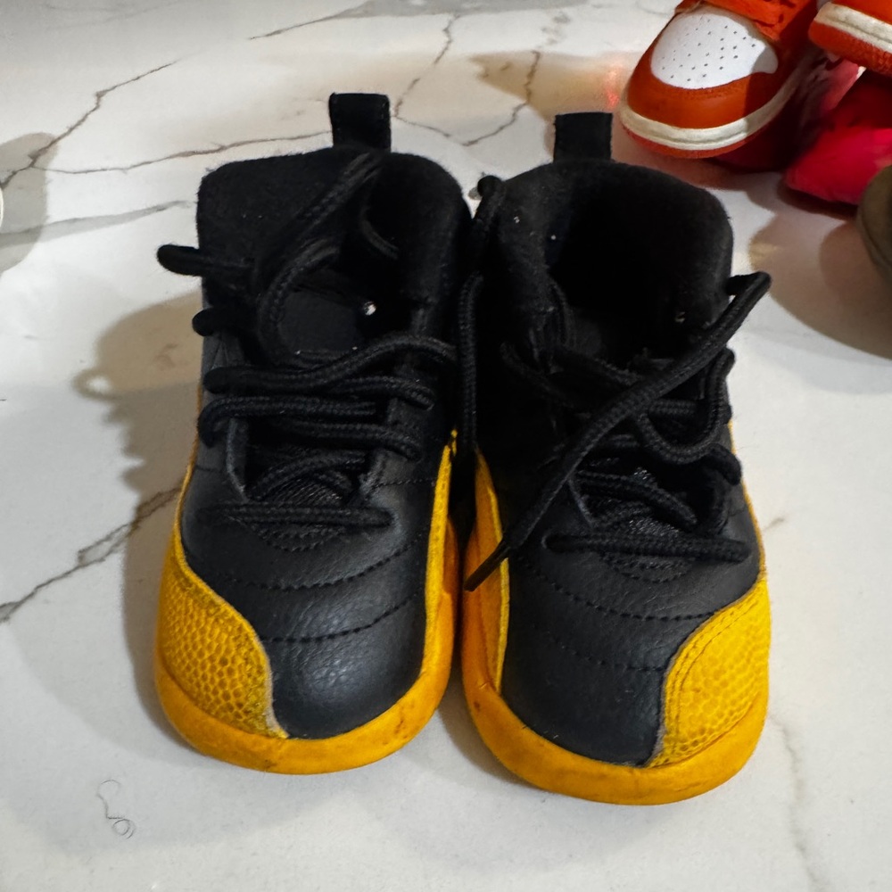 Jordan 12 taxis